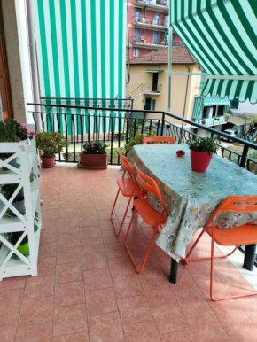 Yellow Submarine Freeparking petfriendly Rapallo
